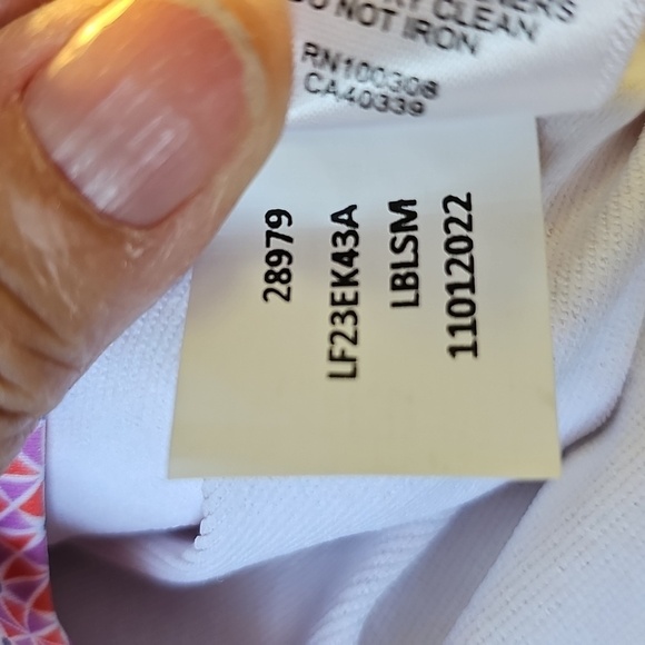 Peter Millar Womens Golf Shirt. NWT. Size‎ Small. Henley Style Long Sleeves. - Picture 14 of 16